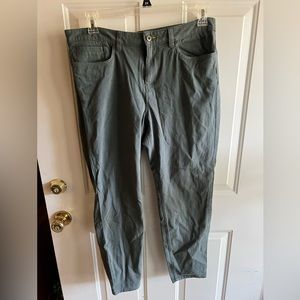 EUC Women’s ORVIS Chino Pants Modern Fit size 14